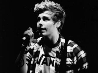 Luke Hemmings Image Wallpaper Photos