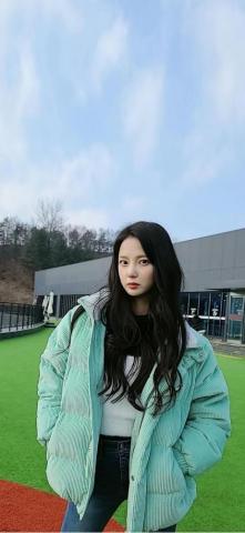 Yujin Wallpaper In