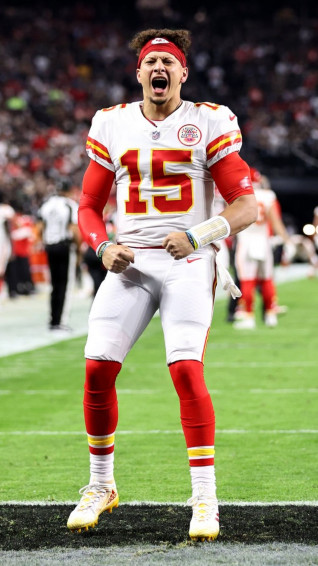 Patrick Mahomes Kansas City Phone Wallpaper