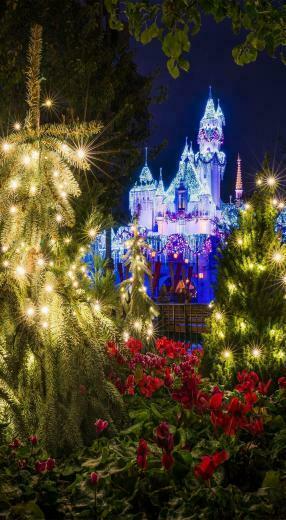 Disney Christmas iPhone Wallpaper Top