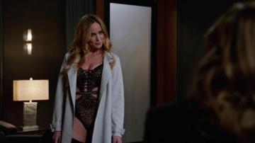 Sara Lance And Ava Sharpe Wallpaper Teahub Io