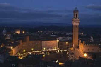 Siena Wallpaper