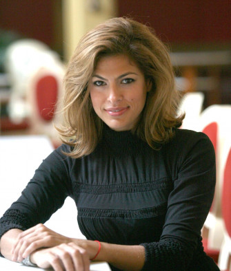 20616d1161042734 Eva Mendes Hitch Photocall Beijing Black Dress Wallpaper