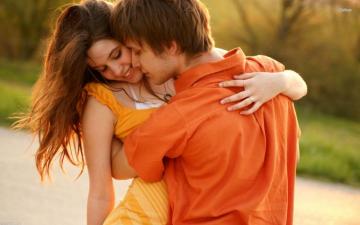Cute Couple Hug For Mobile Wallpaper iPhone Is