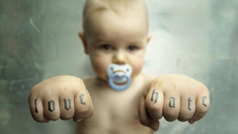 Funny Baby Wallpaper