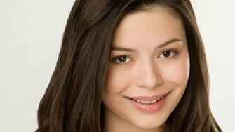 Miranda Cosgrove Wallpaper Image Photos Pictures Background