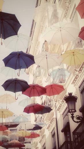 HD Cool Flying Umbrellas Wallpaper For iPhone 6s Plus
