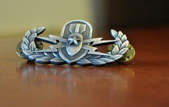 Well My Husband Mike Is A Navy Eod Tech Explosive Ordnance Disposal It