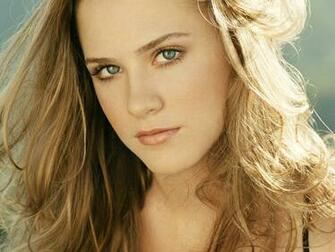 Pretty Evan Rachel Wood Wallpaper