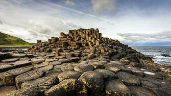 Giant S Causeway Wallpaper Dottech