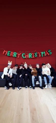 Stray Kids Wallpaper On Straykids