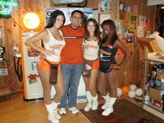 Also Ganz Links Hooters Hupen Echt Rechts