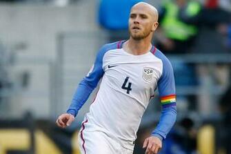 Rainbow Captain S Armband Was Michael Bradley Brainchild Stars