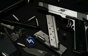Wallpaper Gun Handle Knife Lantern Keys Cartridges Clip