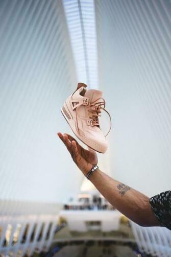 Sneakers Pictures HD Image