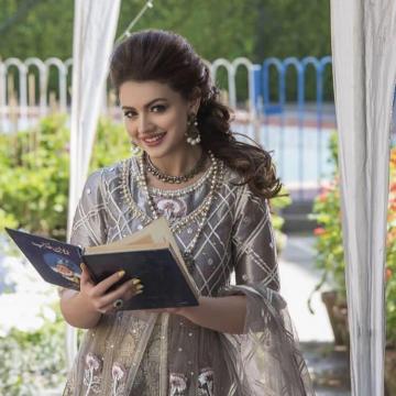 Zara Noor Abbas Posts