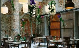 Italian Bistro Wallpaper Top Background