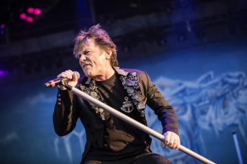 On The Charts Iron Maiden Score Best Sales Week Ever Rolling Stone