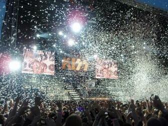 Kiss Heavy Metal Rock Bands Concert Crowd Wallpaper Background