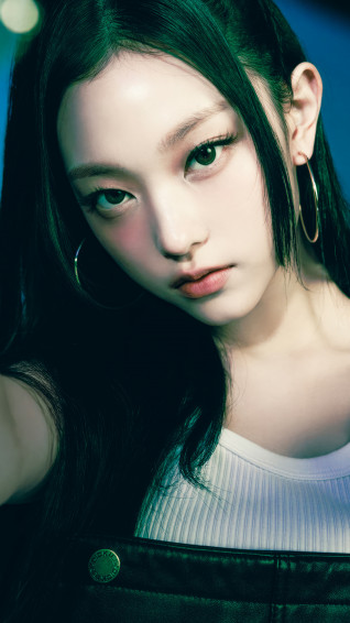 Haerin Newjeans How Sweet 4k Wallpaper