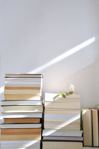 Book Aesthetic Wallpaper
