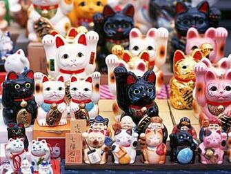 Traditions Maneki Neko Wallpaper