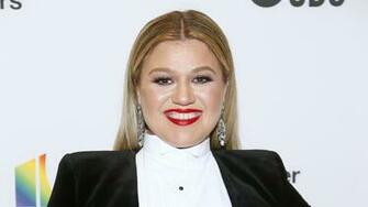 Kelly Clarkson Is Hosting The Bbmas We Can T Wait Sheknows