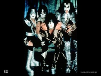 HD Desktop Wallpaper Kiss