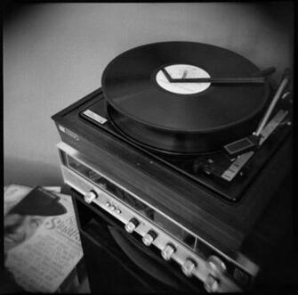 Record Player Jpg Phone Wallpaper By Oliviaalicia