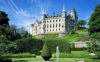 Wallpaper European Castle Scenery