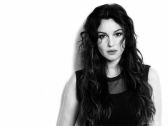 Monica Bellucci Hot Wallpaper