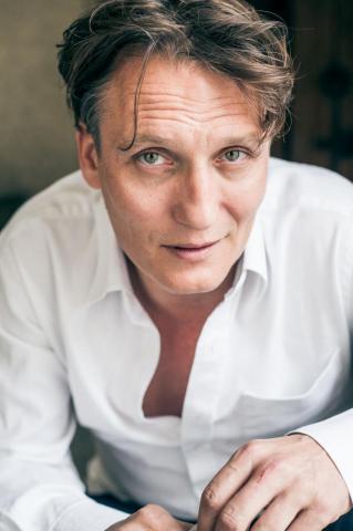 Oliver Masucci Wikipedia