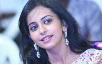 HD Rakul Preet Singh Cute Smile Still Background Mobile