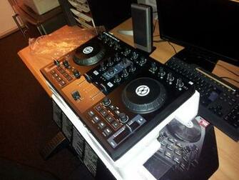 Traktor S2 Wallpaper Mobile Feedio Net