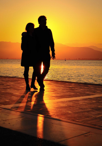Romantic Couple Wallpaper