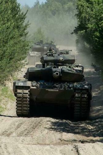 Modern Tanks With Image Military Vehicles Armor