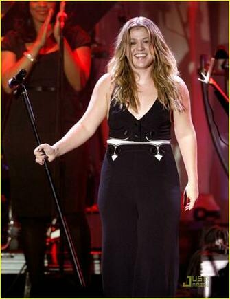 Kelly Clarkson Wallpaper Beautiful