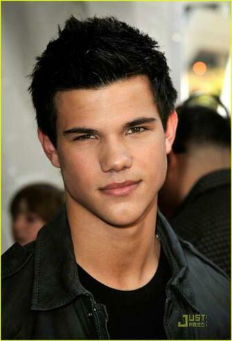 Taylor Lautner Mmmmm Hot Guys N Gals