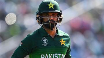 Mohammad Hafeez Pakistan All Rounder Being Isolated After