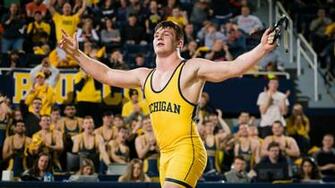 Wolverines Roll No Illinois At Crisler To Remain Unbeaten