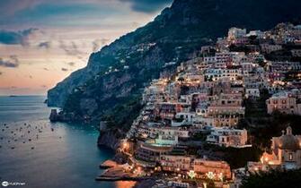 Amalfi Wallpaper Top Background
