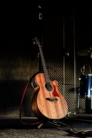 Acoustic Guitar Pictures HD Image