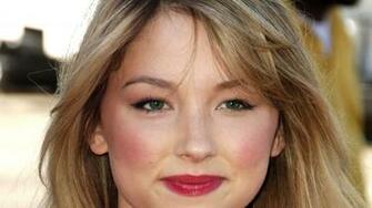 Haley Bennett Background Wallpaper Wallpaperin4k Net