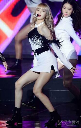 Lisa Blackpink Image At Gaon Chart Music Awards HD