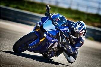 Yamaha Yzf R1 Bigbike Photo