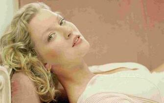 Gretchen Mol Wallpaper Celebrities
