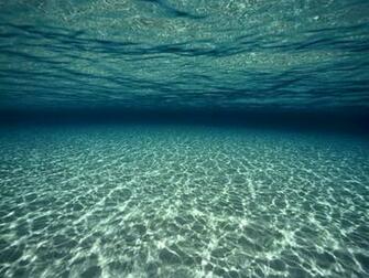 Underwater HD Wallpaper