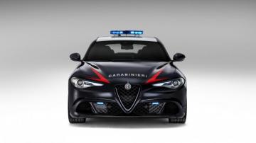 Wallpaper Alfa Romeo Giulia Quadrifoglio Carabinieri Police