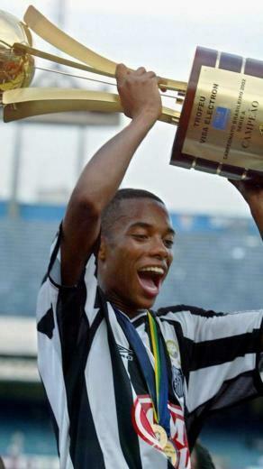 Pin De Em Fudbal Santos Futebol Clube Robinho