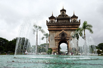 Desktop HD Vientiane Wallpaper